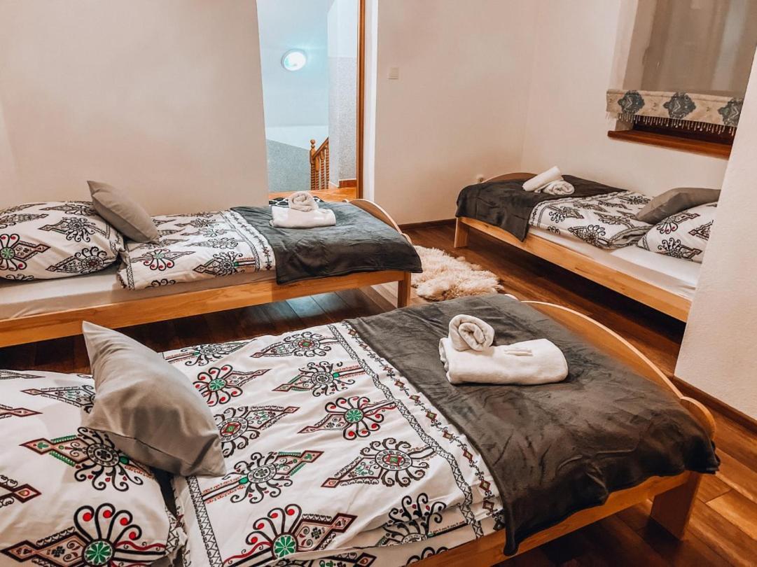 Apartament U Jarosza โปโรนิน ภายนอก รูปภาพ